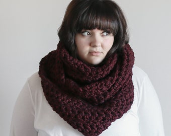 Chunky Cowl, Crochet Cowl, Neck Cowl, Infinity Wrap, Snood, Oversized Cowl, Neck Warmer, Neckwarmer, Burgundy Red