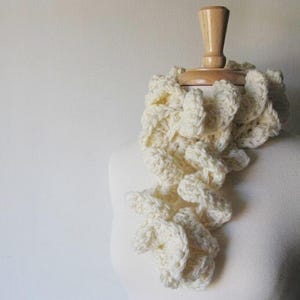 Chunky Scarf, Women&#39;s Scarf, Crochet Scarf, Girly Girl Swirly Swirl Ruffle Scarf in Cream Scarflette
