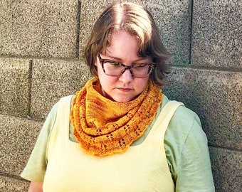 Knitting Pattern*** Avonlea Cowl knit pattern, knitted cowl pattern, knit scarf pattern, fingering weight yarn pattern, lace knitting, knit