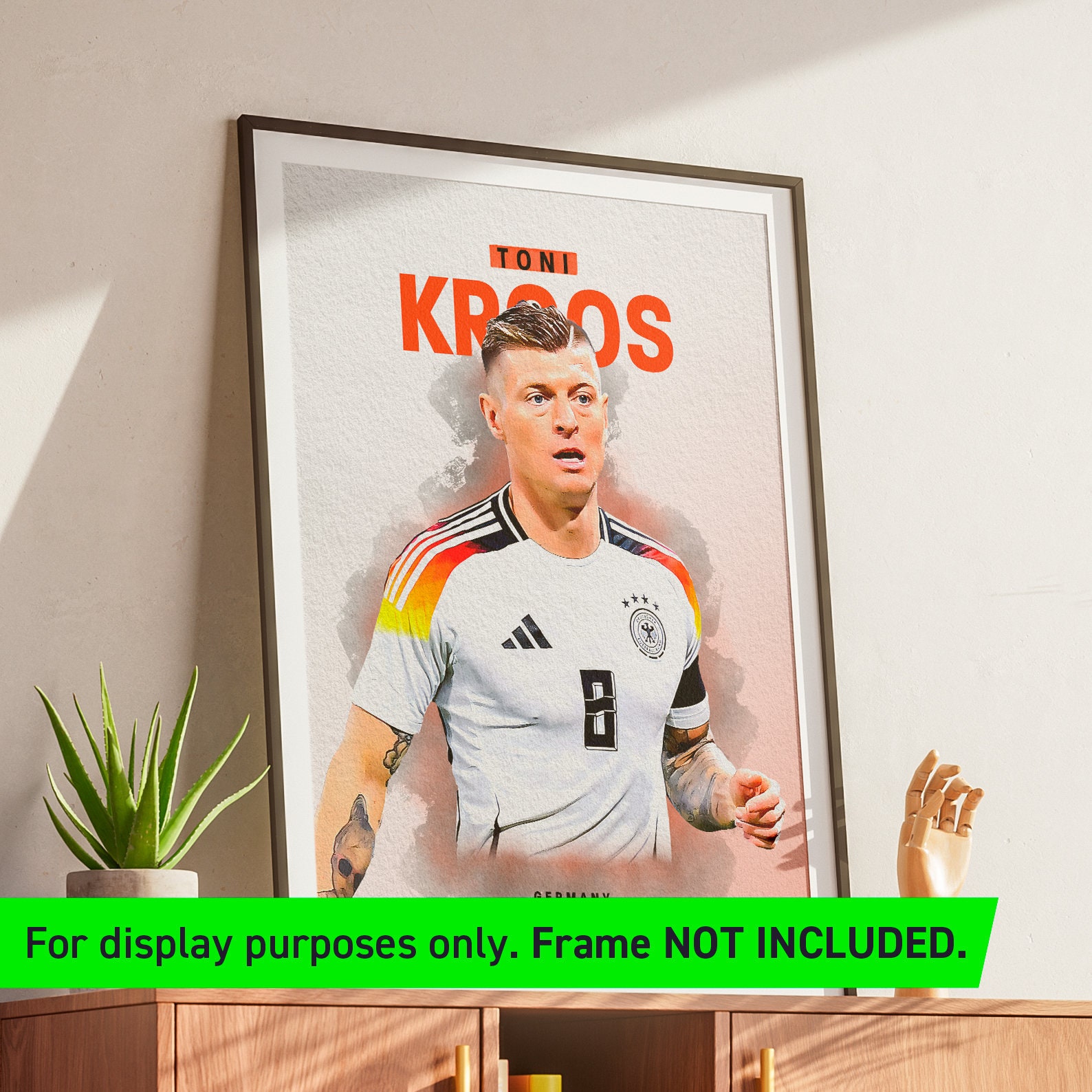 Toni Kroos Leinwandbild 50x70cm - Fußball Poster Ohne Rahmen