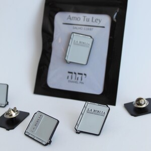 JW Spanish Bible Pin 1 Inch - Etsy