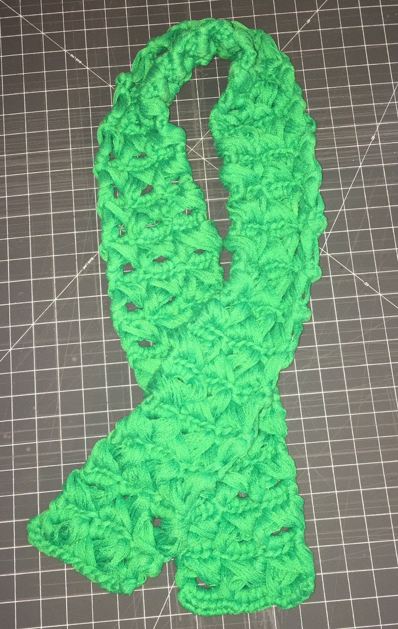 Chunky Lace scarf in Fluorescent Green image 2
