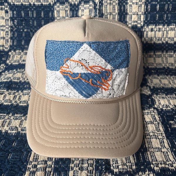 Vintage gequiltet mit besticktem Hasen-Trucker-Hut
