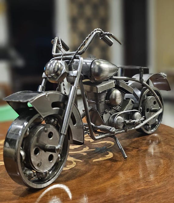 金属製バイクミニチュア 金属製 バイクミニチュア ハンドメイド作品