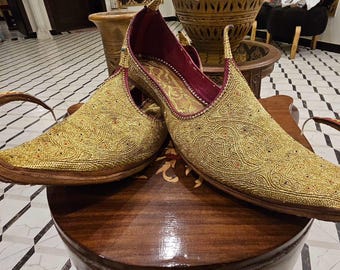 Handmade Embroidered Mens Khussa: Punjabi Wedding Shoes
