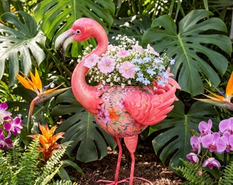 Enamel Finish Yard Art Metal Flamingo Planter