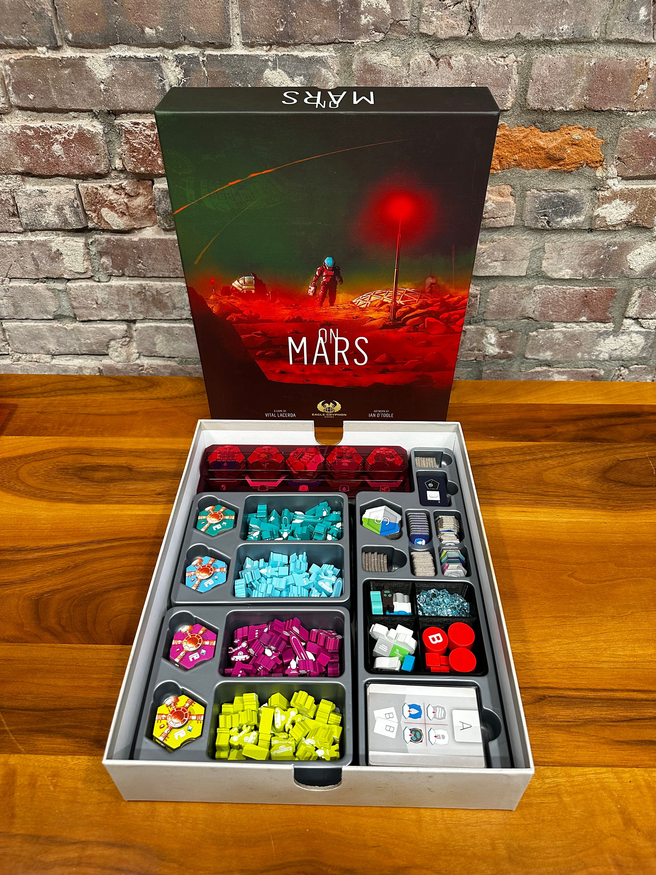 On Mars Insert Organizer. Fits Premium Sleeves.