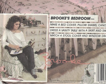 Craft Sewing Pattern McCalls 9133 Brookes Bedroom Brooke Shields Pillow Sham Canopy Vanity Table Stool Cover Drapes Home Decor UNUSED