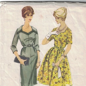 1960s Vintage Sewing Pattern McCalls 5333 McCals Slim A Line Skirt One Piece Dress Plus Half Size 14 1/2 Bust 35 1960 NO SLEEVE