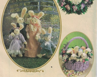 Craft Sewing Pattern McCalls 9209 Stuffed Bunny Rabbits Easter Home Decor Animals Wreath Family Basket  UNCUT