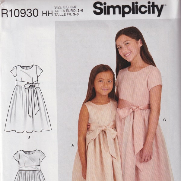 Kids Sewing Pattern Simplicity S9246 9246 R10930 Girls Classic Party Dress with Tulle Overskirt and Sash Size 3-6 or 7-14 UNCUT