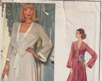 1970s Vintage Sewing Pattern Vogue 1124 Nina Ricci Paris Original Evening Dress Size 12 Bust 34 70s UNCUT