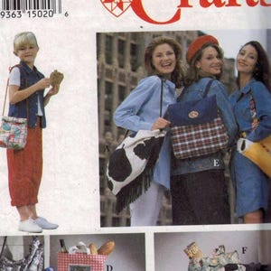 Puede incluir: Un patrón de costura Simplicity Crafts para hacer diferentes estilos de bolsos. El patrón incluye instrucciones para hacer un bolso de mano, un bolso de hombro y un bolso de bandolera. El patrón es para una sola talla y está disponible en varios colores.