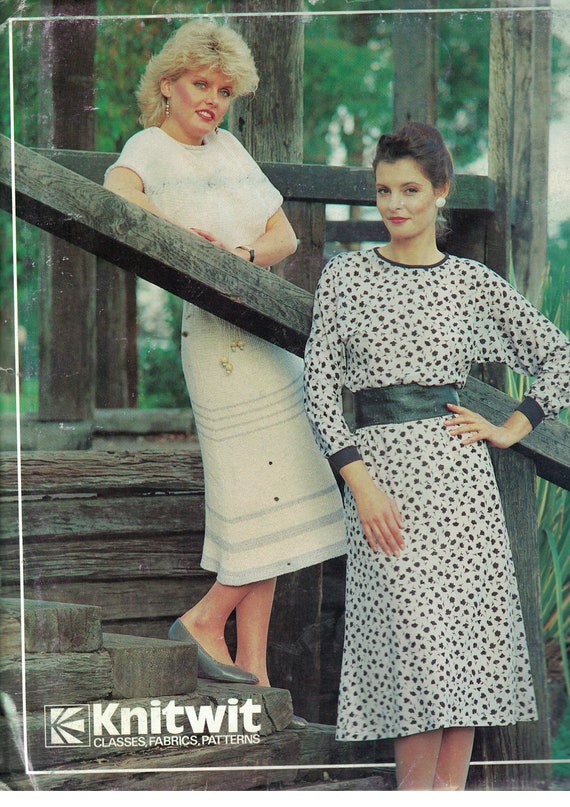 1980s Vintage Sewing Pattern Knitwit Pattern 4300 Misses Ladies T