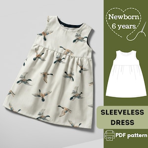 Puede incluir: Vestido sin mangas de color crema con un estampado de patos volando. El vestido tiene un escote azul oscuro y una cintura fruncida. La imagen también incluye el texto "Newborn 6 years" y "Sleeveless Dress PDF pattern."