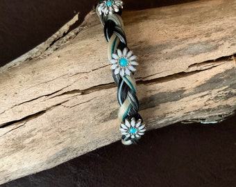Daisy horse hair bracelet