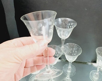 Transparent crystal plastic bowl with lid 370 cc - 50's SOURIRE DES  SAVEURS, Wine Cellar online, delivery
