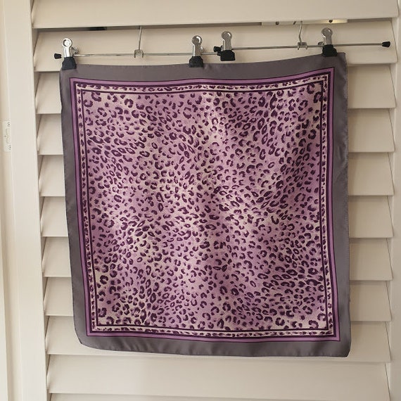 小物 Vintage Decadent leopard muffler Charming Mauve Fine Slinky Satin Leopard Soft Scarf Machine