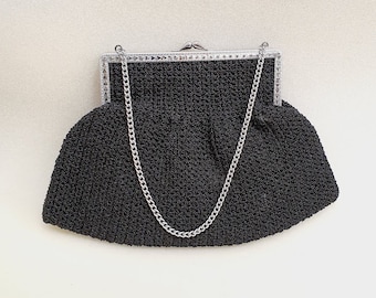 Bolso de mano negro de ganchillo vintage de los años 60, estilo retro clásico