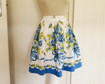 Vintage Retro Apron 1950s blue bouquets of flowers full gathered skirt