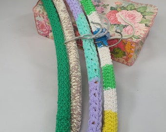 Pretty Vintage Knitted Wool Nanna Retro multiple set of four coloured Coat Hangers in assorted colours