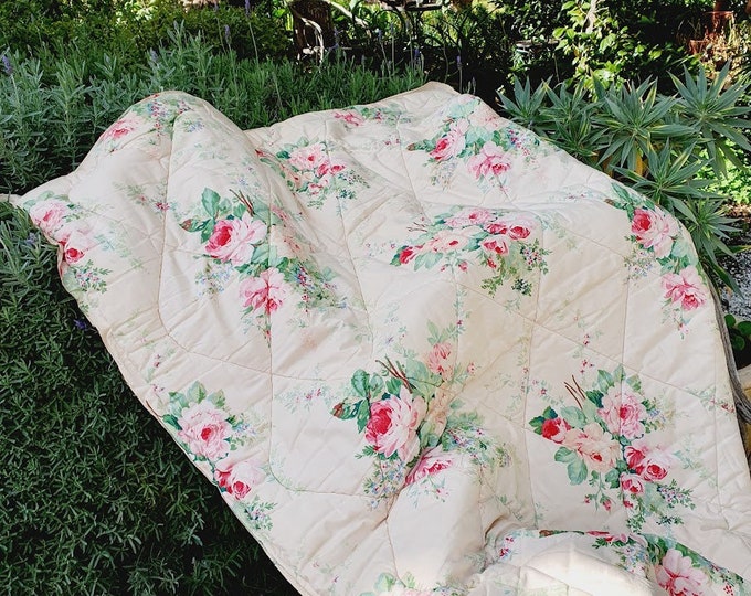 Vintage Eiderdown Bed Topper Cotton Floral Roses Pink Pattern 1170 Mm X