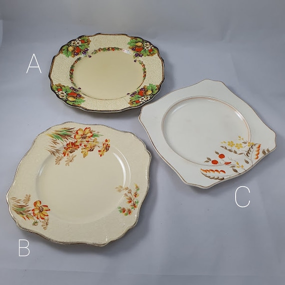 Meakin Soap dish w strainer (TRE) Meakin Soap dish w strainer (TRE)