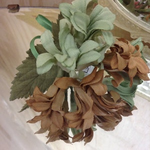 Handmade Vintage millinery flower bunch new old stock pristine Green and Tan hat trim image 2