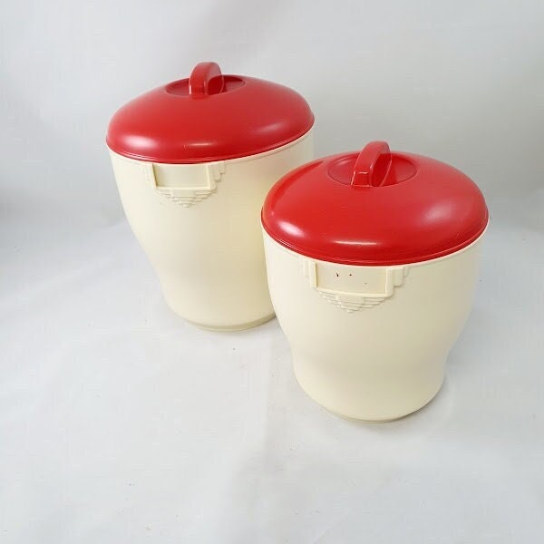 Vintage Plastic Red and Teal Canister Scoops, Set of 2, Lustro Ware,  Hutzler 