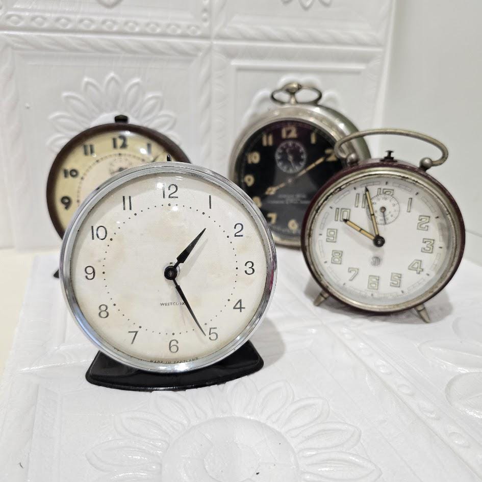 アンティーク 【WESTCLOX 】置き時計 スコットランド Vintage Retro 'westclox' Brand Bedroom Scotland Alarm Clock White