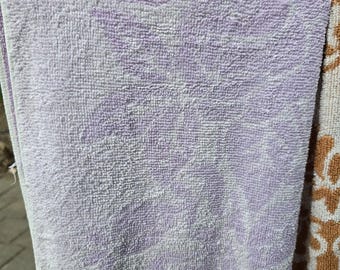 Toalla de baño vintage de algodón con estampado floral lila – Toalla de playa retro de los años 70