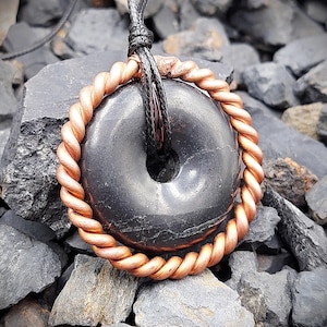 Tensor ring 177 MHz (1/4); shungite (1.6in)