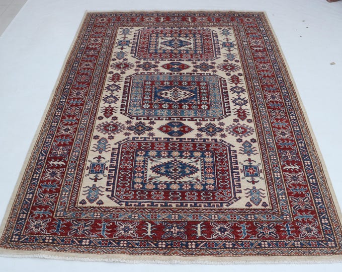 5.7 X 7.7 ft Red and Beige Floral Handmade ,Oshak Wool