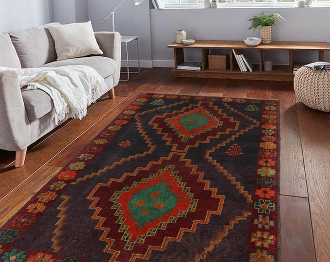 Hand-knotted Baluchi in Red and Blue 3.93 x 6.56 ft