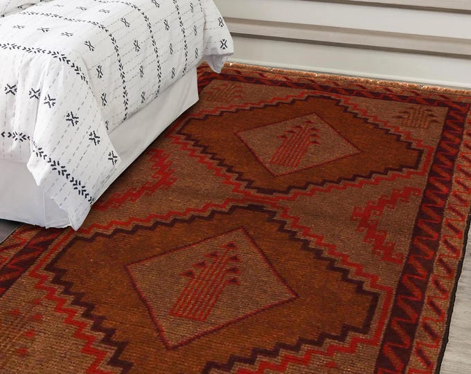 Hand-knotted Baluchi in Red and Brown 2.95 x 4.59 ft