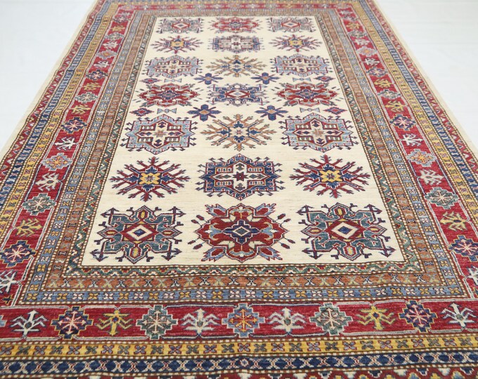 Handmade Geometric Kazak Wool Rug – Beige and Red, 5.6 x 8.4 ft