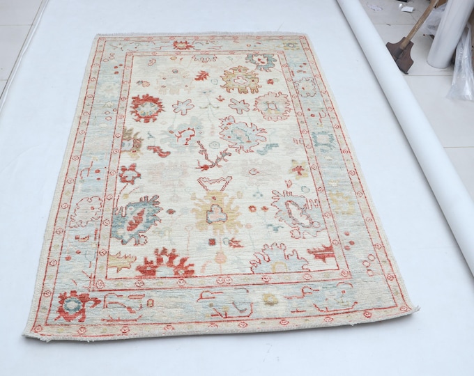 4.1 X 6.3 ft Blue and Beige Floral Handmade ,Oshak Wool
