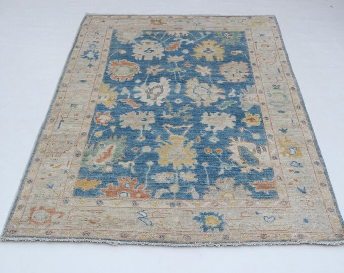 5.2 X 5.10 ft Blue and Beige Floral Handmade ,Oshak Wool