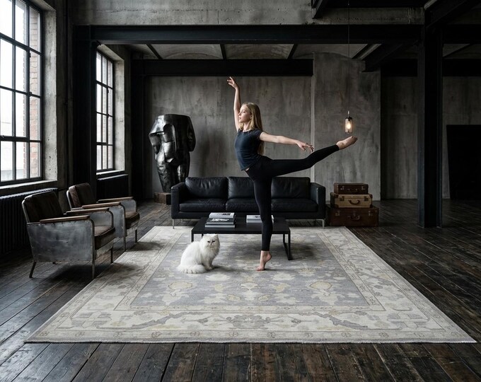 7.9 X 9.10 ft Gray and Beige Floral Handmade ,Oshak Wool