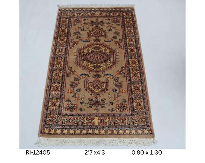Hand-Knotted Wool & Silk Touch Rug, Geometric Beige Area Rug (2.7 x 4.3 ft.)