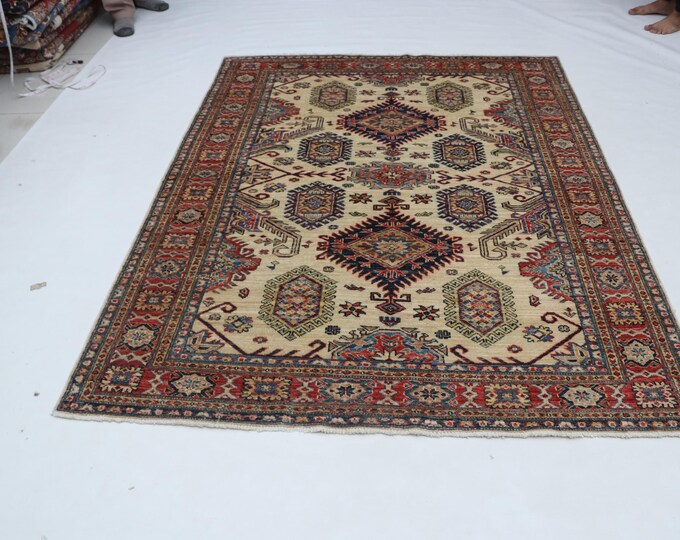 Hand-knotted Kazak Rug, Cotton and Wool, Beige and Red (4.11 x 6.11 ft)