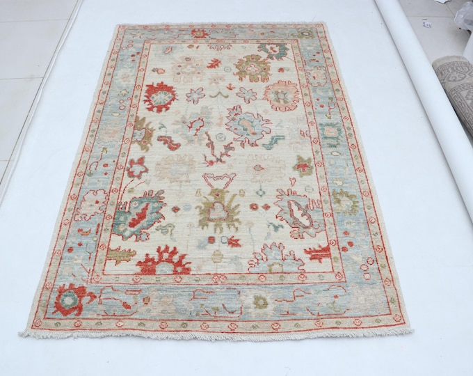 4.1 X 6.2 ft Blue and Beige Floral Handmade ,Oshak Wool