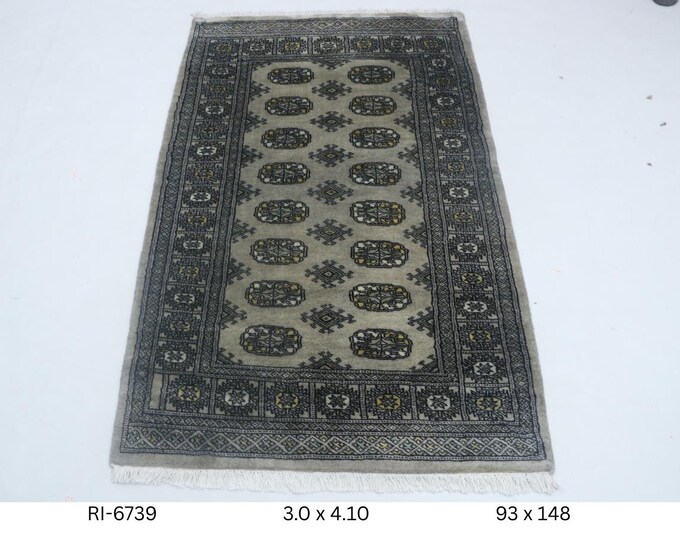 Hand-knotted Mohri Bokhara Cotton and Wool Rug, Geomatrical in Gray base and Gray border, 3.0 x 4.10 ft