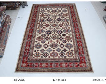 Hand-Knotted Kazak Rug, Beige and Red, Wool & Cotton (6.5 x 10.1 ft)