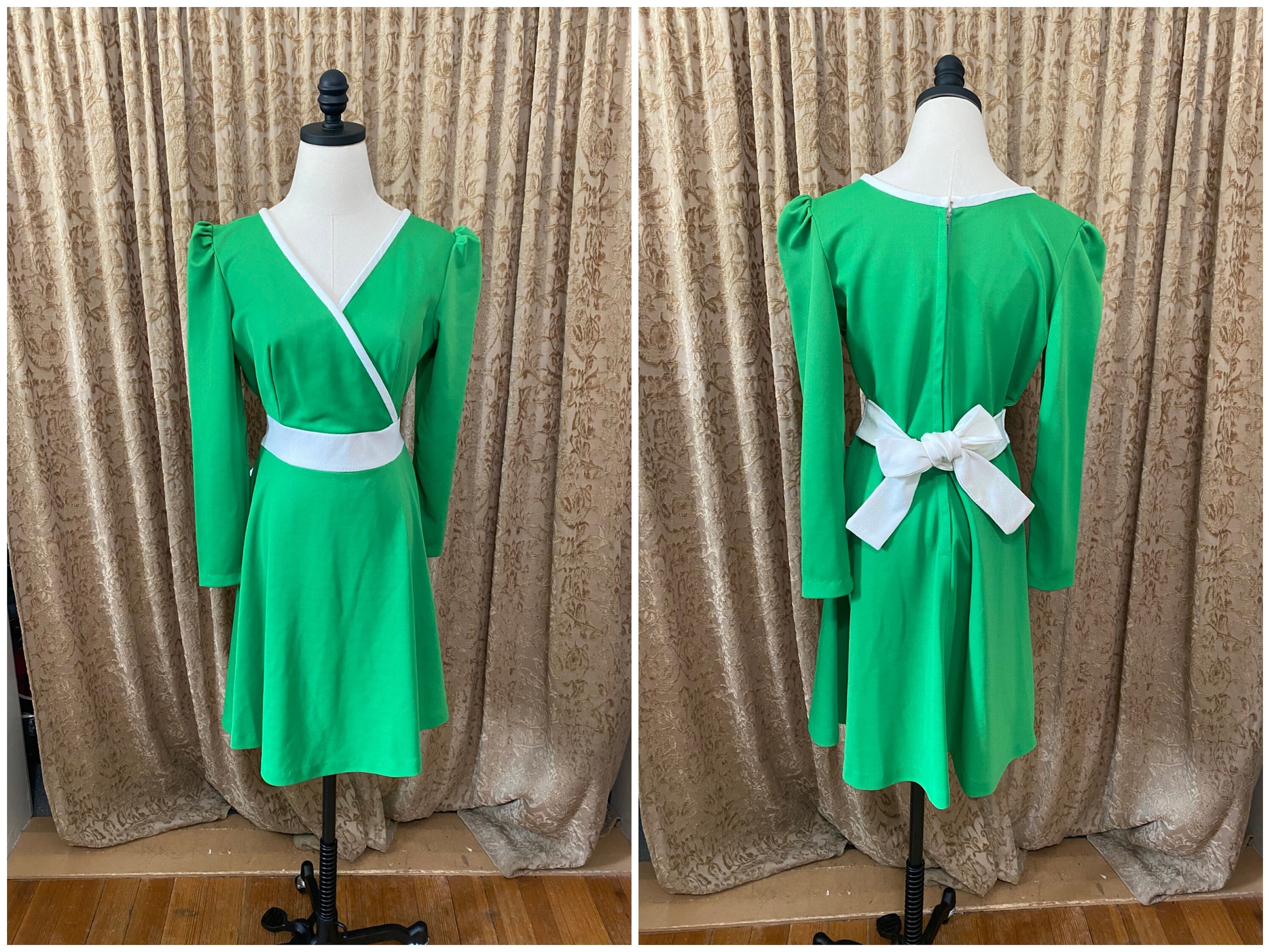 Vintage Mod Mini Dress Bright Green Twiggy Style 60s Surplice Neckline White Bow Medium