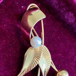 Vintage Midcentury Modern Gold Filled Geometric Brooch with Pearls