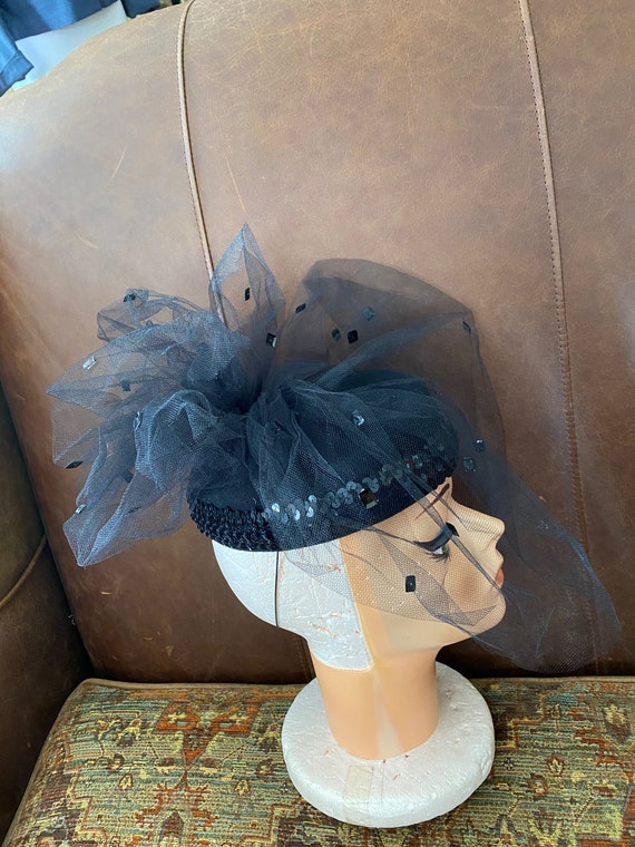Vintage Pillbox Hat Tulle Netting Sequin Vintage … - image 4