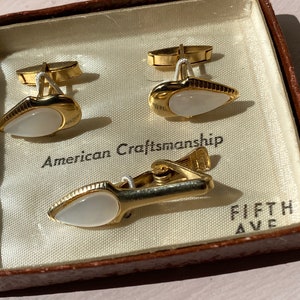 Vintage MCM Cufflinks and Tie Clip Set, Off White Abstract Geometric Modernist, American Craftsmanship Fifth Ave.