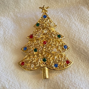 Vintage Brooch Gold Christmas Tree with Twinkling Rhinestone Detail
