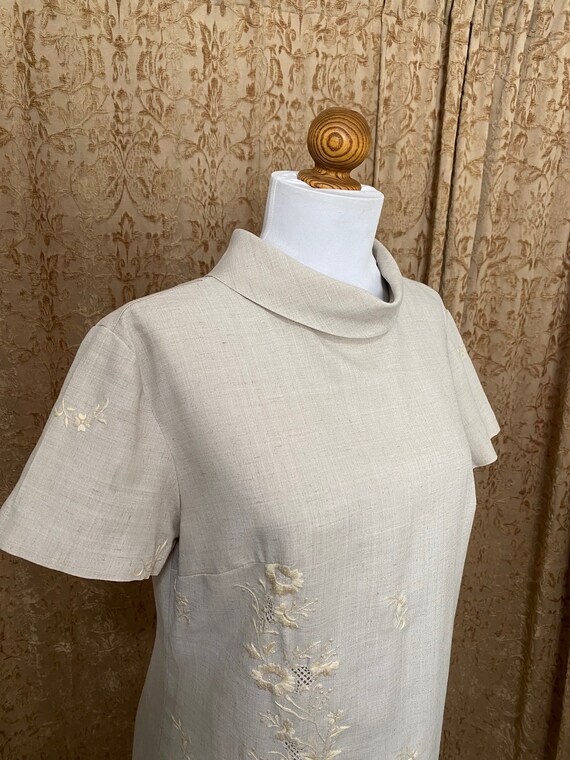 Vintage Mod Shift Dress Hand Embroidered Beige Sh… - image 6